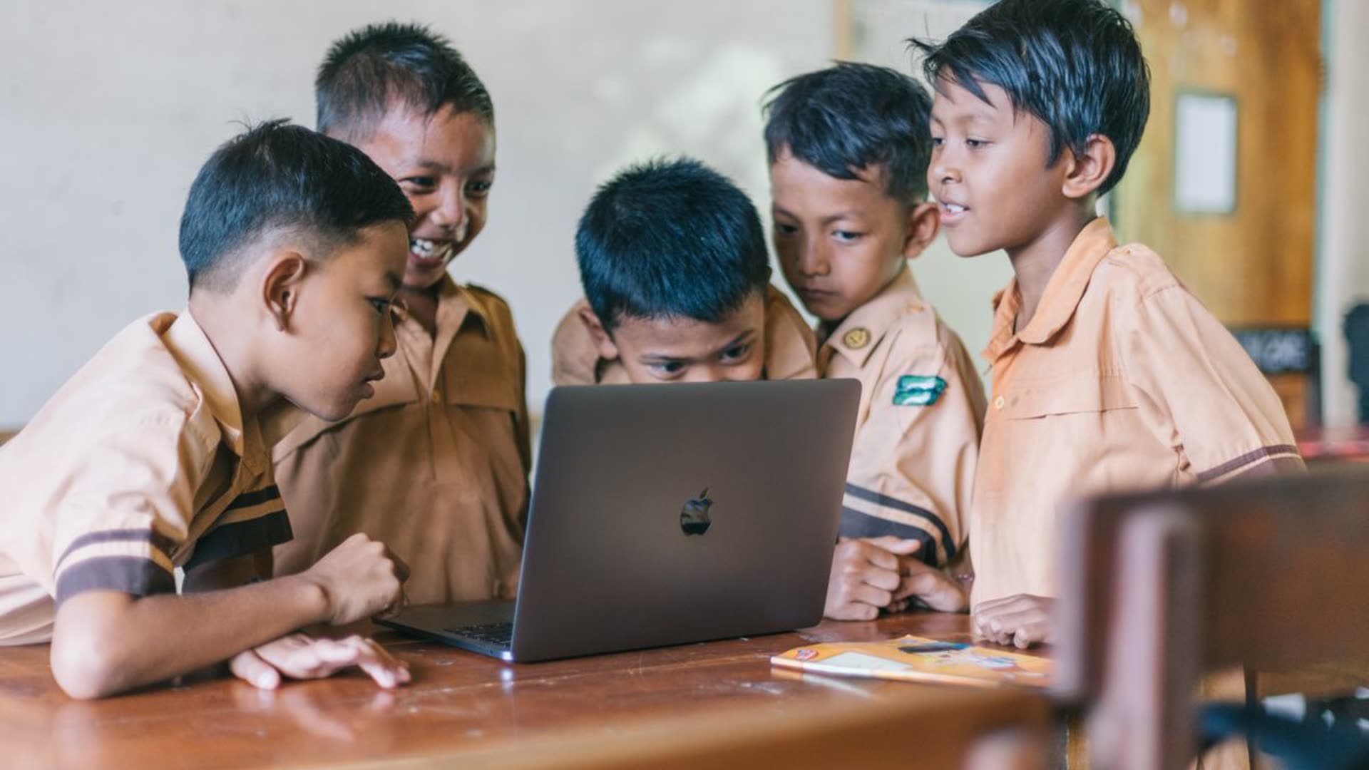 Selamat Datang di SMK Uji MSDKNFZD